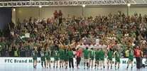 Az FTC csapata és szurkolói {SZOVEGLEIRAS}